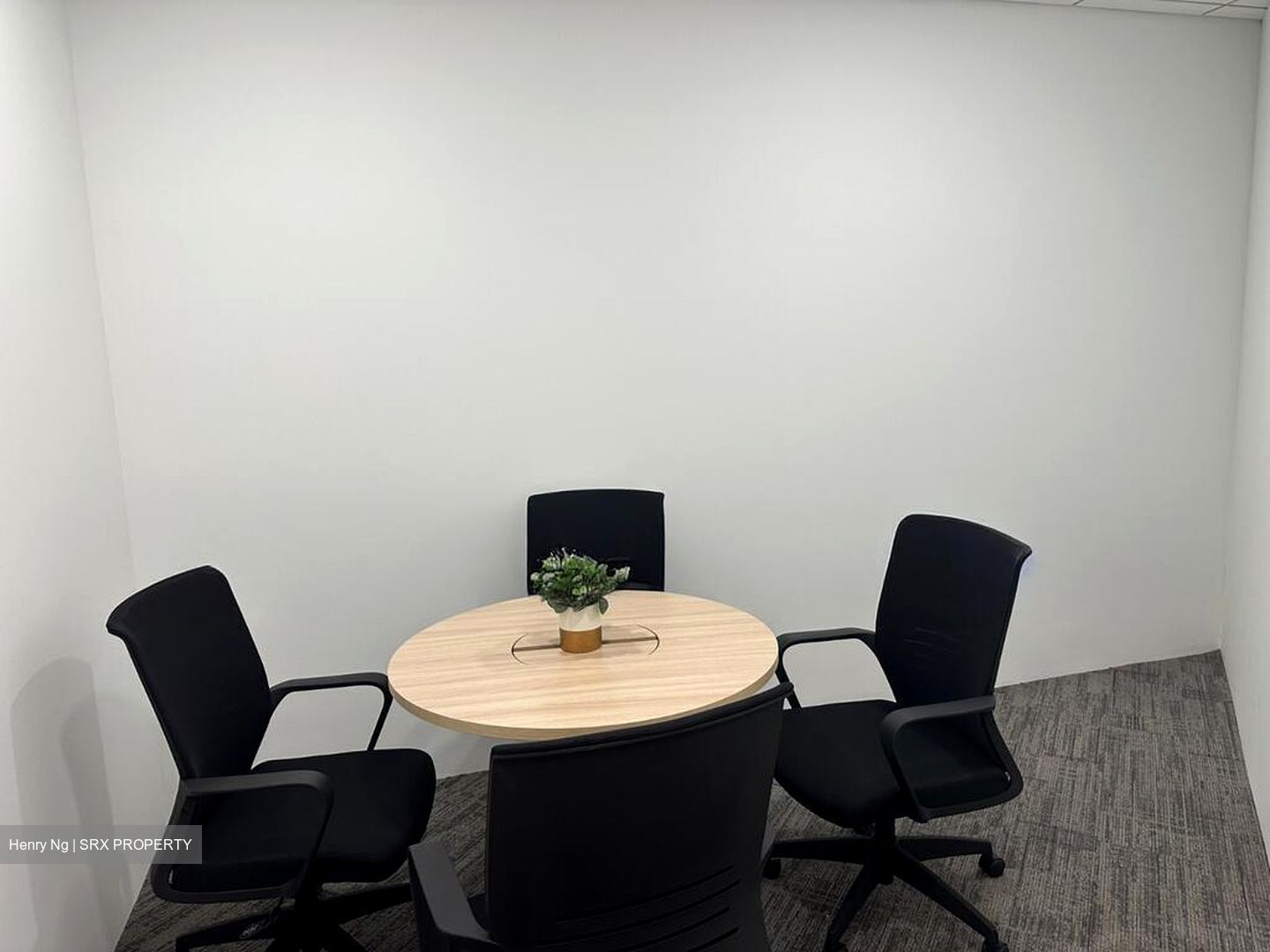 Republic Plaza (D1), Office #625707871